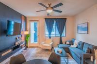 Posh 2BR Kierland Commons, TPC Golf, Pool, Gym, W-D - B&B