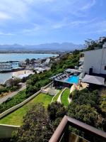 Bikini Beach Manor - B&B