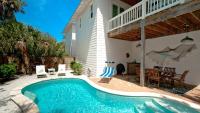 Poolside Comfort Just Steps from the AMI Beaches - Ferienwohnung Anna Maria