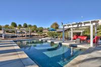 Cozy Cabin Near Wineries - Pool, Pets, Views - B&B Aguanga