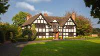 Tudor Manor - B&B