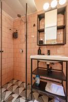 Estudio con cama extragrande