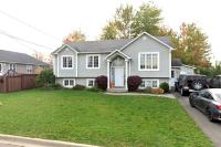 3 Bedroom Main unit House with a backyard and deck Basement not included - Ferienwohnung Moncton