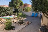 House with garden and terrace near beach - Ferienwohnung