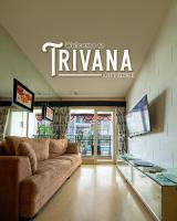 Trivana Pool View 3BR Senayan - Ferienwohnung