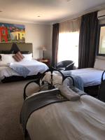 Economy Family Room