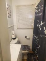 Entire Comfy Home Near ATL airport -Two Bedrooms - B&B