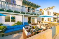 Newport Beach Condo with Patio Perfect Location on the Boardwalk - B&B Newport Beach