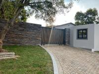Rivonia Guest House - Bed and Breakfast