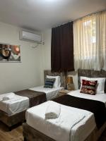 Cozy centrally located room for two 2, 10 min walk from city center - Ferienwohnung Tirana