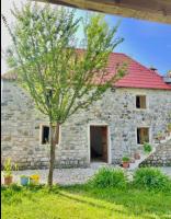 Bujtina Lokthi - B&B
