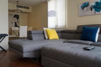 Luxury Corporate Housing: Furnished 2BR Townhouse - B&B