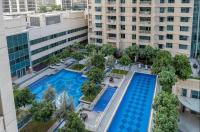 Lavish 2 Bedroom I Burj Khalifa & Fountain Views I Free Gym, Pool, Parking, Wi-Fi and PS5 I by Skyline Serenity - Ferienwohnung