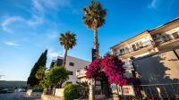 Villa Okruk-10 meters away from the beach - B&B