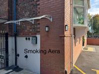 MK Apartments, Chorlton, Manchester, Car Park - Bed and Breakfast