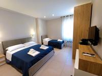 Dreibettzimmer mit eigenem Bad