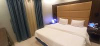 Zimmer mit Kingsize-Bett