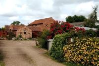 Clares Cosy Cottage - B&B Louth