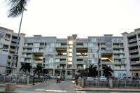 Beachfront Luxury Exquisite Retreat above Mall - B&B