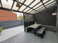 Urban Escape 4BedRoom House- With Free private Parking - Birmingham City - Chambres d'hôtes Birmingham