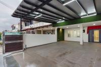 668HomestayTmn Sentosa大丰 17Pax Near Mid Valley - B&B Johor Bahru