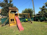 Nyugalom Szigete Apartmanok - Bed and Breakfast Harkány