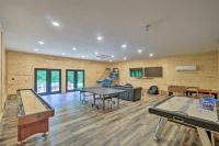 Game Room6mi to parksGroup GetawayGives Back! - B&B Logan