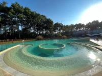 Appartement Spacieux rénové et piscine chauffée 1Chambre 4 personnes - Lacanau - piscine - Vue sur le golf - Chambres d'hôtes Lacanau