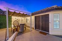 Beautiful 5BR Home Game Room Pool Bocce Court - Bed and Breakfast