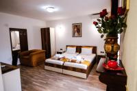 Apartment with Garden View