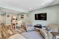 Coligny Villa 2 bd 2 & one half bath with pool-walk to beach 13CV - B&B Hilton Head Island