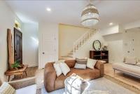 Spacious 4BR with Outdoor Oasis - Ferienwohnung