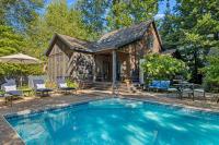 Bella and Dulce's Lakehouse by Juniper Holiday + Home - B&B Union Pier