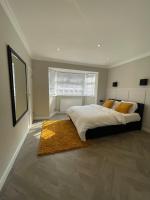 Modern Premium 2 Bedroom Home in Kent - Chambres d’hôtes