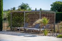 sous la glycine de costebelle - B&B Cheval-Blanc