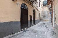 Mezzojuso Central Apartment near Via Roma - Ferienwohnung Palermo