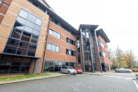 Stylish One-Bedroom Retreat in Salford - Perfect for Business & Leisure By AV Hughes Properties - B&B