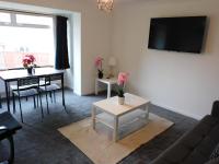 No 52 - Newly refurbished 3 bedroom home in East Kilbride - Chambres d’hôtes East Kilbride