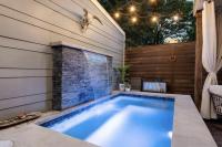 Private Downtown Oasis Home Hot Tub & Fire Pit - Chambres d’hôtes