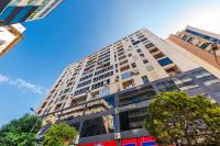 Bright and Spacious Apartment - New Boulevard View - Bed and Breakfast Tirana