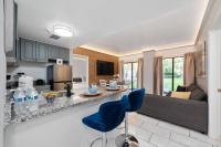 2 suites ground floor apartment near Inter. Dr - Ferienwohnung