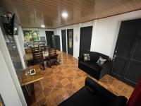 Casa Santíco a 350m del centro y 5 mins del mar - Chambres d'hôtes Puerto Viejo de Sarapiqui