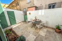 AC - Private Parking - Close to the ramparts - B&B