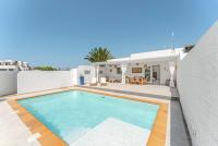 Villa Pon heated pool cozy villa - Bed and Breakfast Playa Blanca