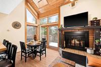 Ski-in Ski-out Townhome at Lutsen Mountain, Pool, Hot Tub, Fitness, Sauna and more! - B&B