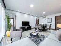Céntrico departamento en Equipetrol - Ferienwohnung