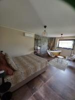 Suite with Mountain View