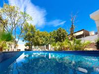 Commercial Zone Studios, Pool, BBQ and Beach 7 Blocks - Chambres d'hôtes La Paz