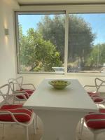 Coral Holiday House - B&B