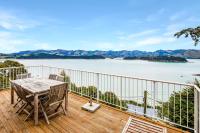Bayview Beauty - Charteris Bay Holiday Home - B&B Diamond Harbour